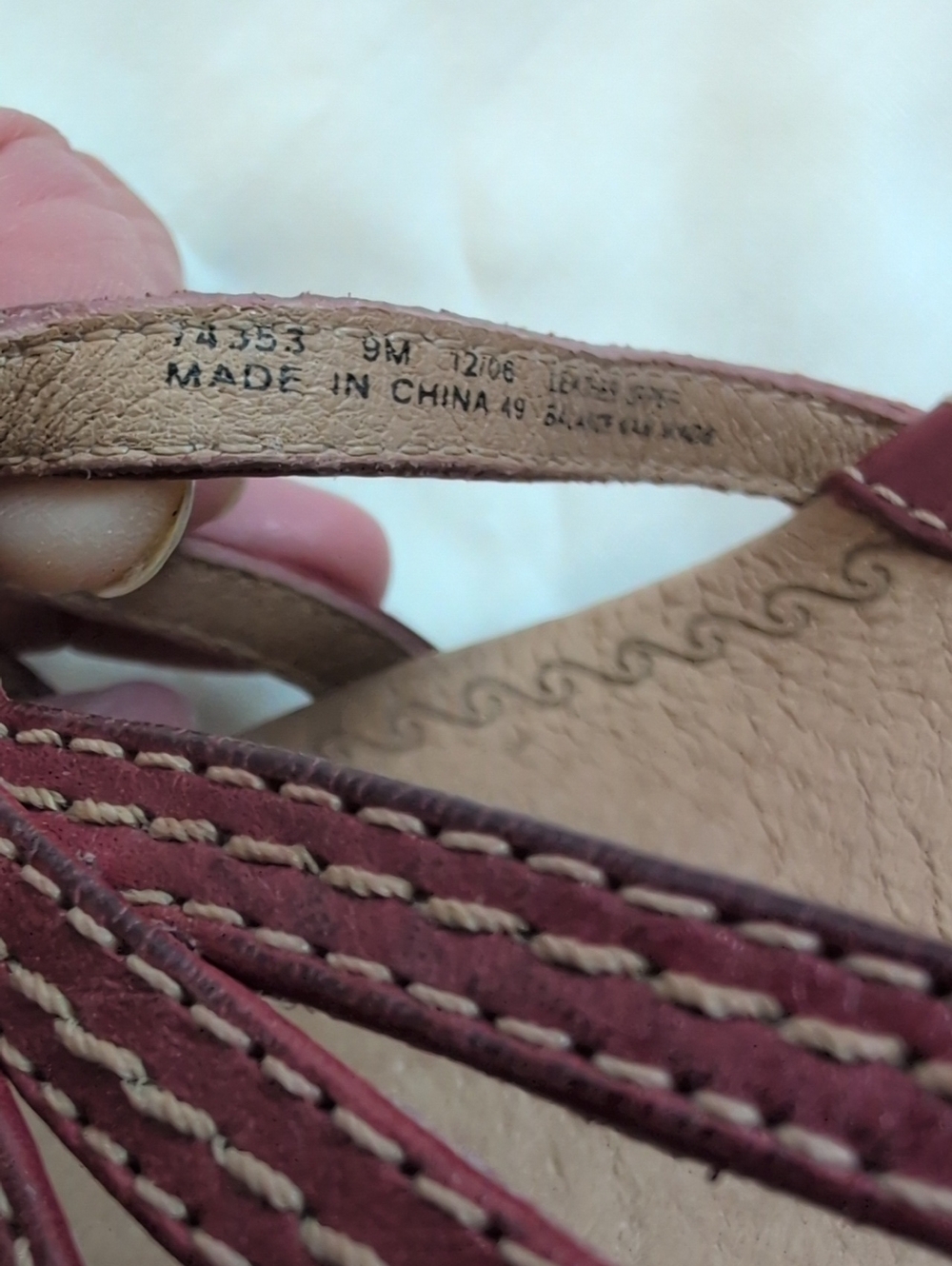 Clark's Artisan collection Strappy Wedge Sandals Dark Red Espadrille 9M NWOB - Picture 7 of 7